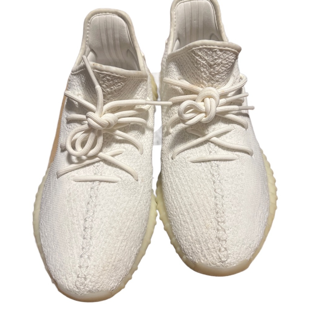 Yeezy 350 triple white size 9 MEN